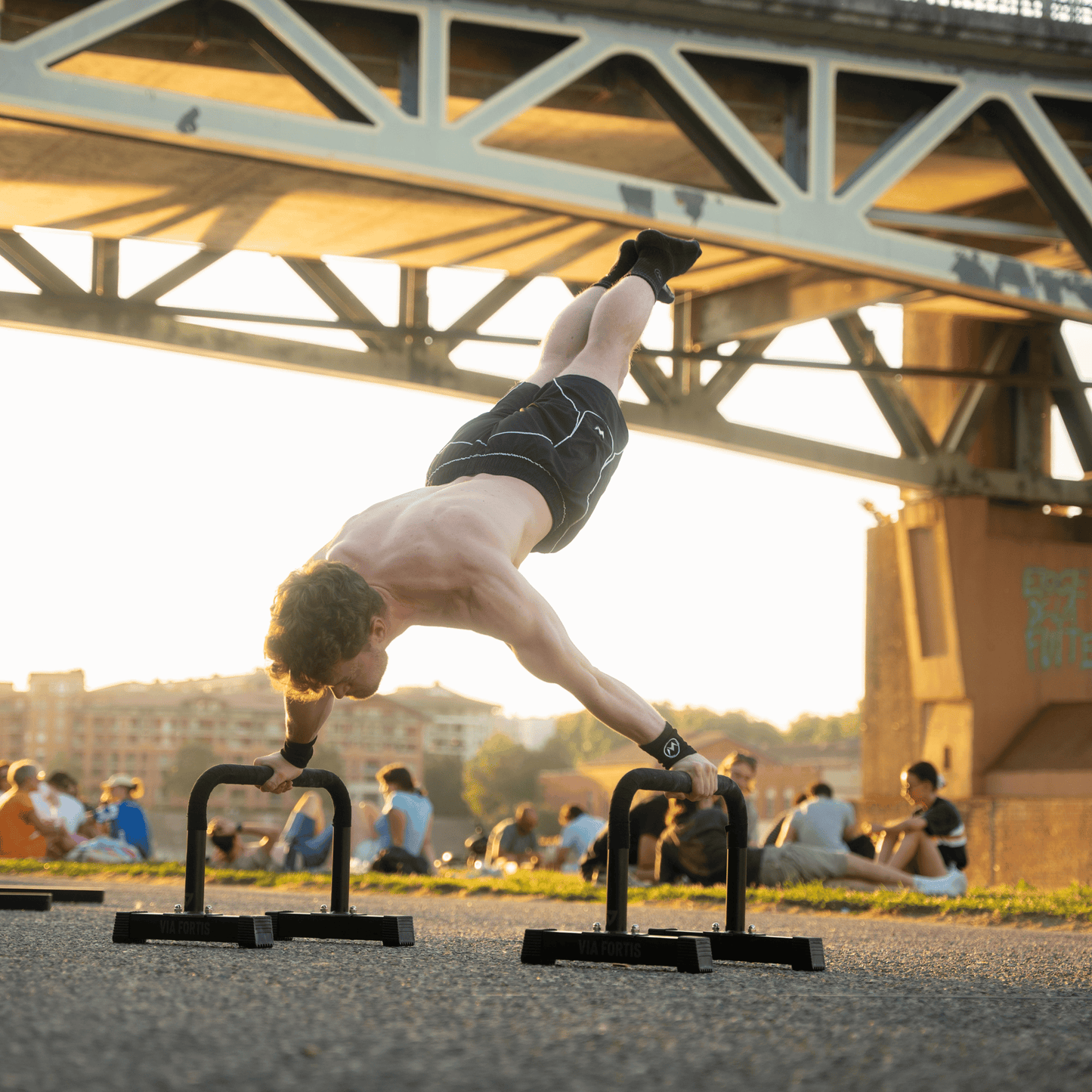 Short Noir SINGULARITY I | Lightweight, Comfortable & Versatile | SWO