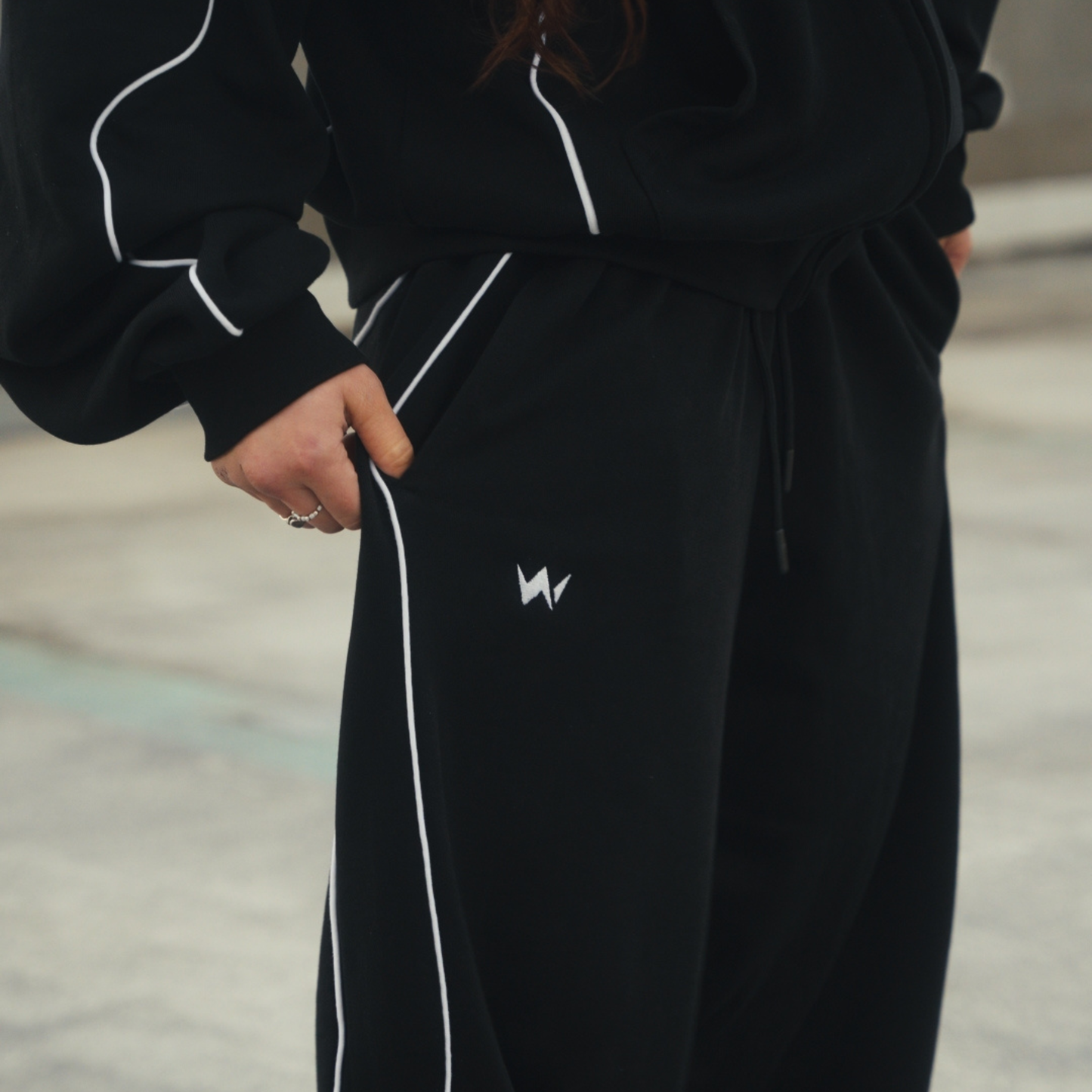 Jogger Dark - SINGULARITY I