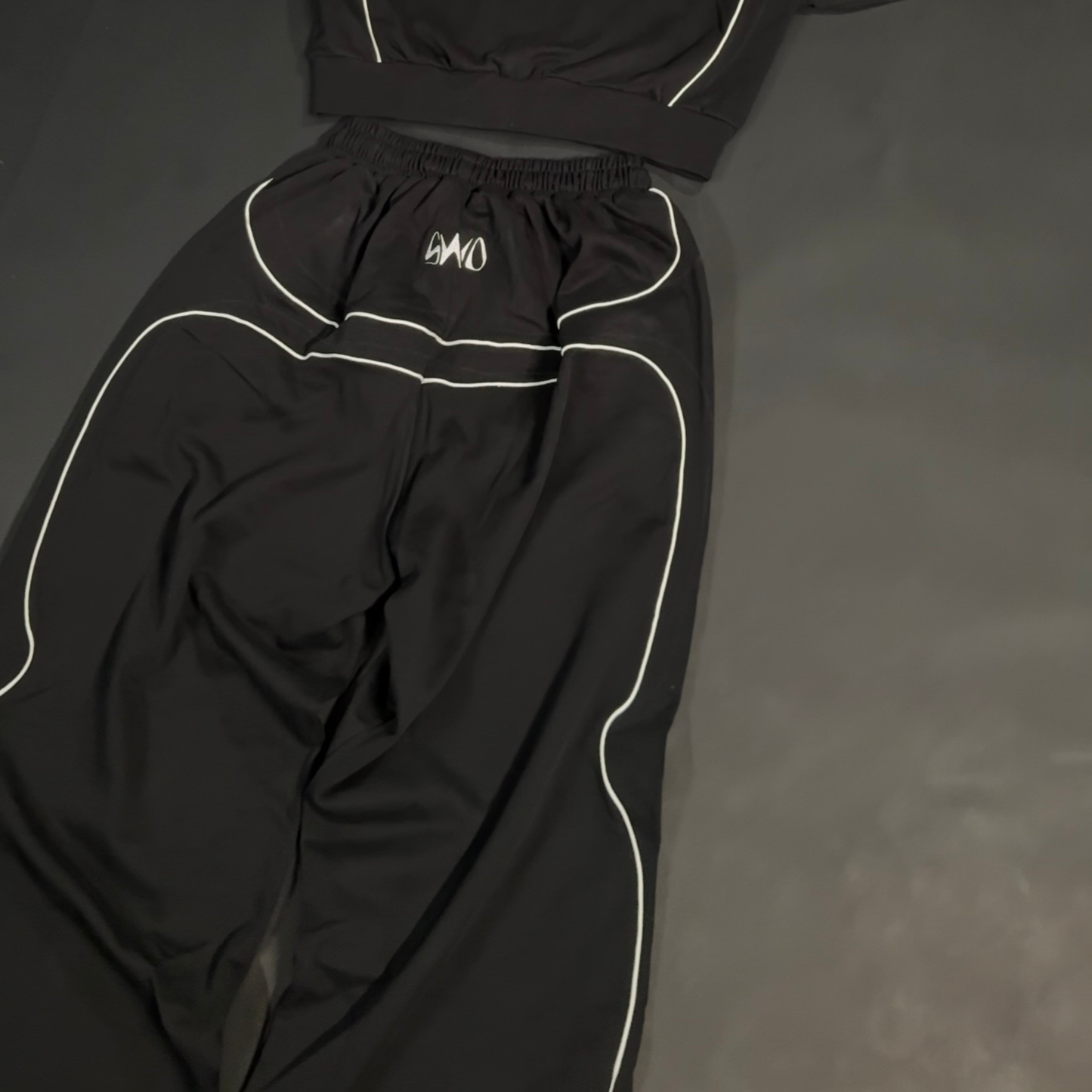 Jogger Dark - SINGULARITY I